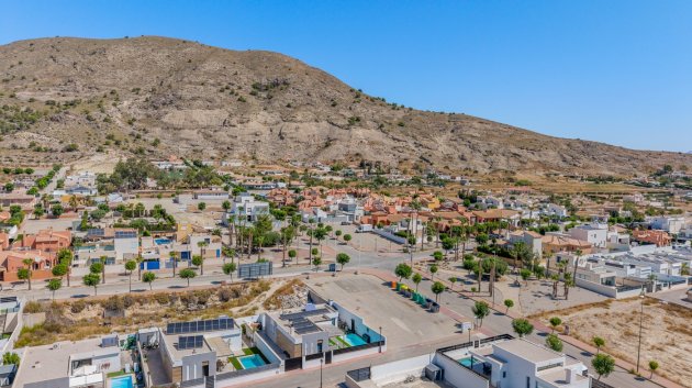 Resale - Villa -
Fortuna - Urbanizacion Las Kalendas