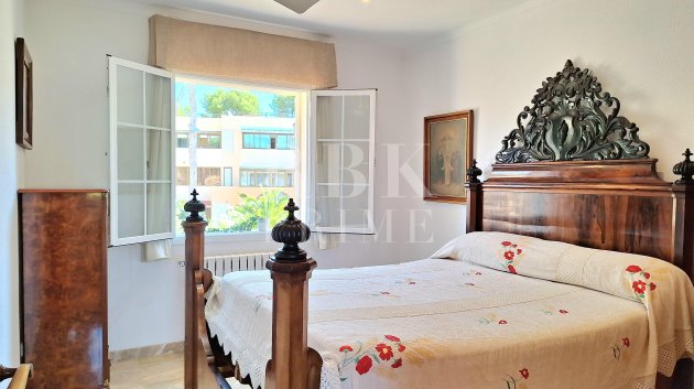 Resale - Villa -
Calvià - Peguera