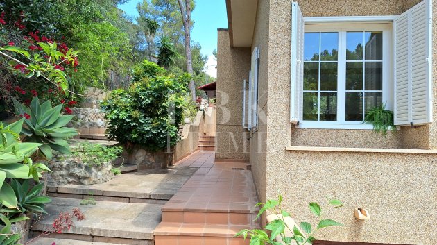 Resale - Villa -
Calvià - Peguera