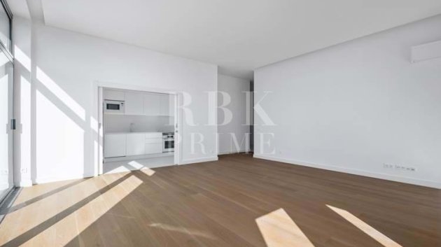 Reventa - Apartamentos -
Madeira