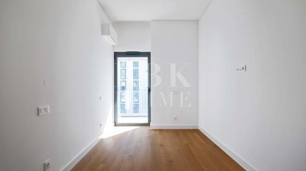 Reventa - Apartamentos -
Madeira