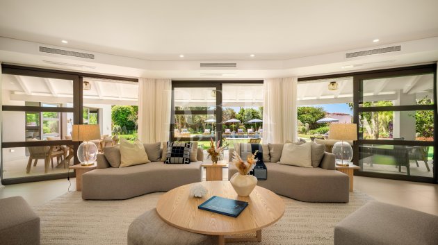 Resale - Villa -
Malaga - Málaga