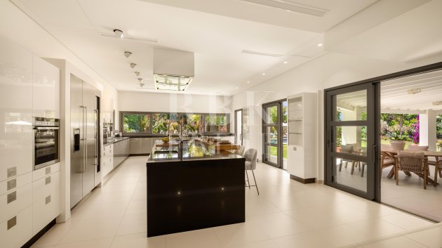 Resale - Villa -
Malaga - Málaga