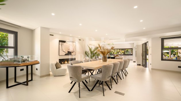 Resale - Villa -
Malaga - Málaga