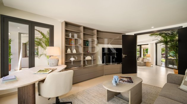 Resale - Villa -
Malaga - Málaga