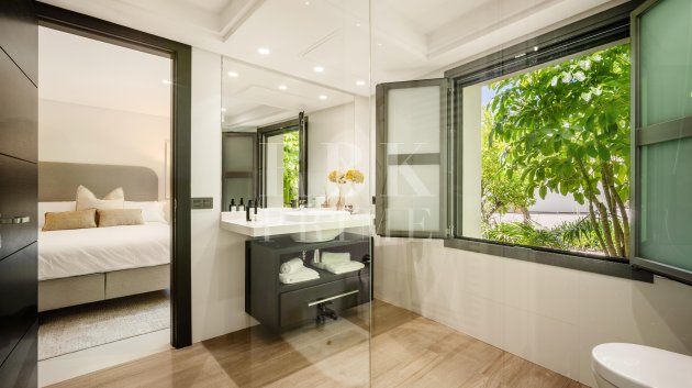 Resale - Villa -
Malaga - Málaga