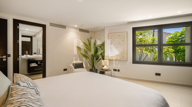 Resale - Villa -
Malaga - Málaga