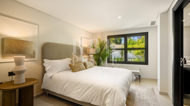 Resale - Villa -
Malaga - Málaga