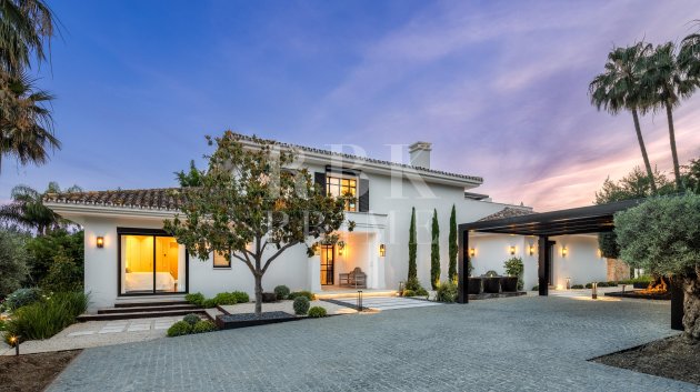 Resale - Villa -
Malaga - Nueva Andalucía