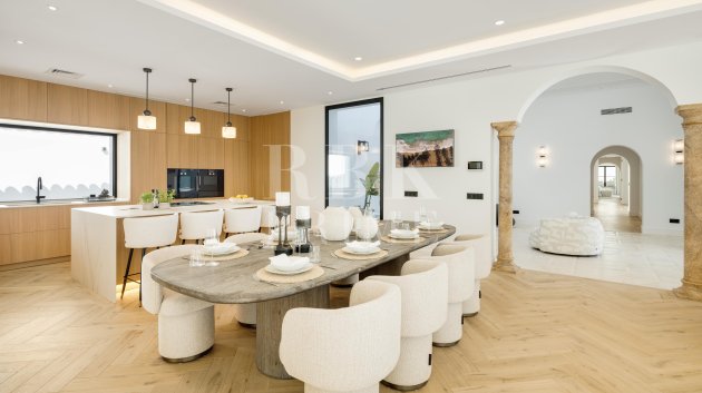 Resale - Villa -
Malaga - Benahavís