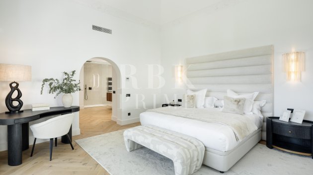 Resale - Villa -
Malaga - Benahavís