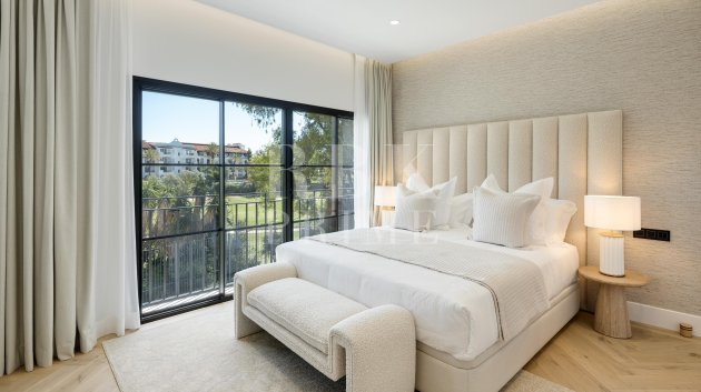 Resale - Villa -
Malaga - Benahavís
