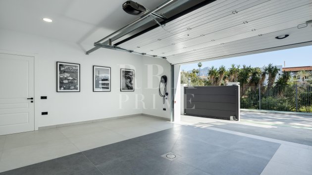 Resale - Villa -
Malaga - Benahavís