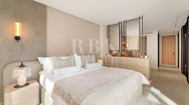 Resale - Villa -
Malaga - Nueva Andalucía