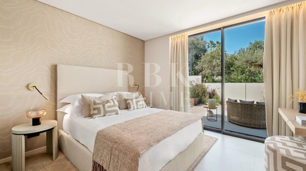 Resale - Villa -
Malaga - Nueva Andalucía