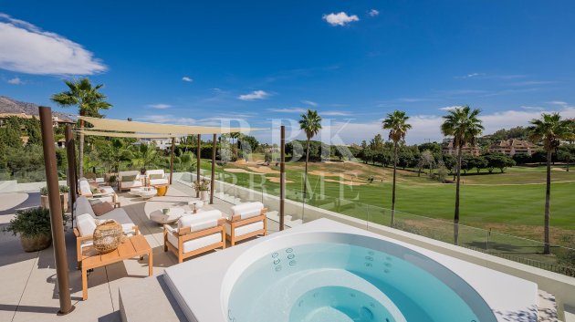 Resale - Villa -
Malaga - Nueva Andalucía