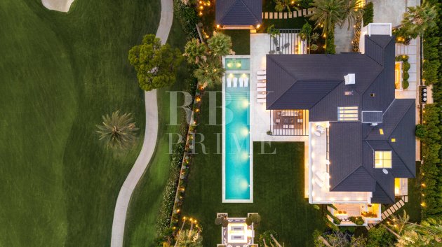 Resale - Villa -
Malaga - Nueva Andalucía