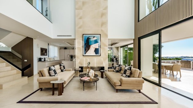 Resale - Villa -
Malaga - Nueva Andalucía