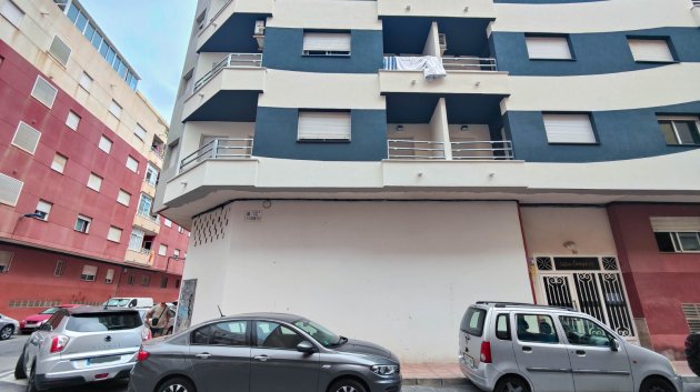Resale - Commercial -
Torrevieja - Playa Los Naufragos