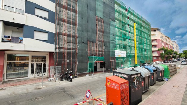 Resale - Commercial -
Torrevieja - Playa Los Naufragos