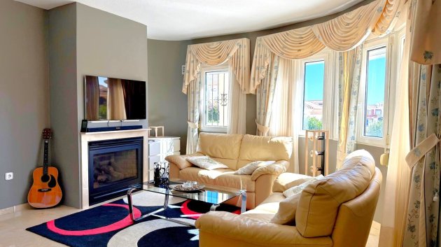 Resale - Villa -
Orihuela Costa - Los Dolses