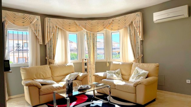 Resale - Villa -
Orihuela Costa - Los Dolses