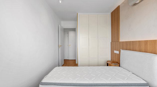 Resale - Apartments -
Torrevieja - Punta Prima