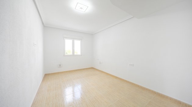 Resale - Villa -
Orihuela Costa - Pau 26