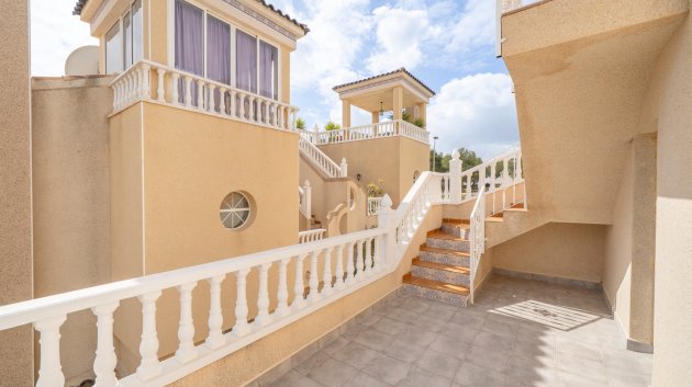 Resale - Villa -
Orihuela Costa - Pau 26