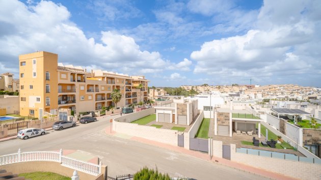 Resale - Villa -
Orihuela Costa - Pau 26