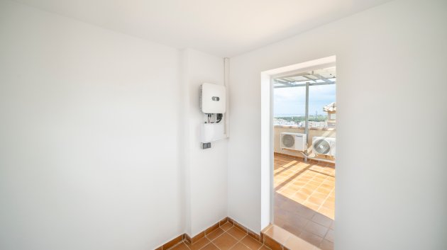 Resale - Villa -
Orihuela Costa - Pau 26