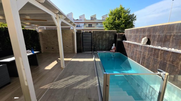 Resale - Villa -
Torrevieja - Sector 25
