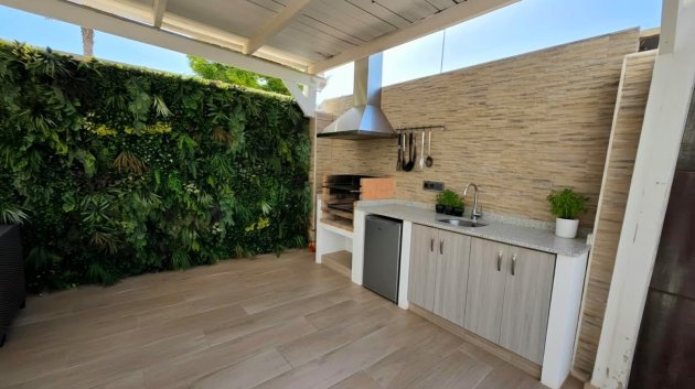 Resale - Villa -
Torrevieja - Sector 25