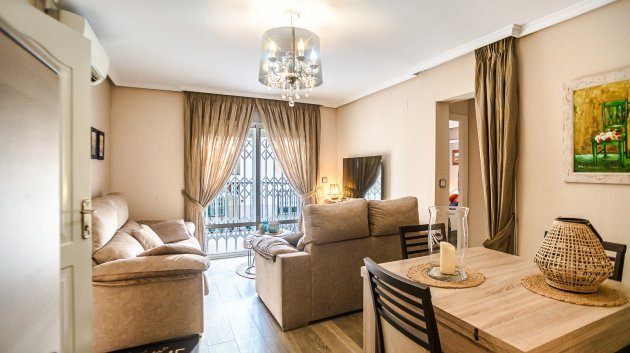 Resale - Apartments -
Torrevieja - El Chaparral