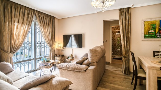 Resale - Apartments -
Torrevieja - El Chaparral