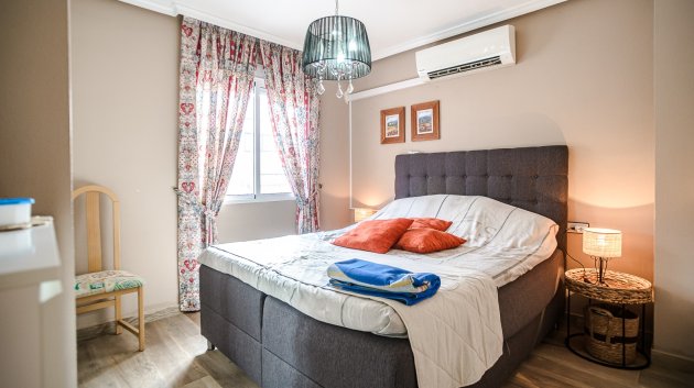 Resale - Apartments -
Torrevieja - El Chaparral