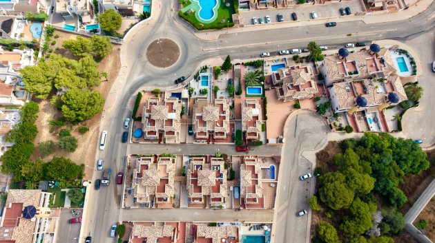 Reventa - Chalets -
Lomas de Cabo Roig - Orihuela Costa