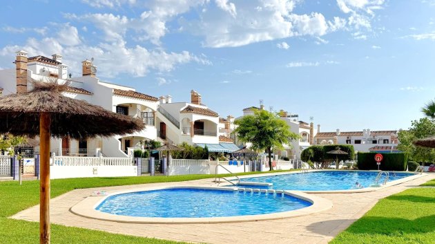 Reventa - Apartamentos -
Orihuela Costa - Villamartín