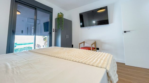 Reventa - Adosado -
Torrevieja - Nueva Torrevieja - Aguas Nuevas