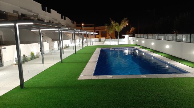 Obra nueva - Bungalow -
Pilar de la Horadada