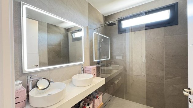 Reventa - Chalets -
Altaona Golf and Country Village - Altaona Golf - Country Village