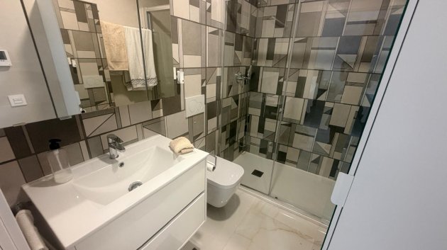 Reventa - Apartamentos -
Los Altos - Torrevieja