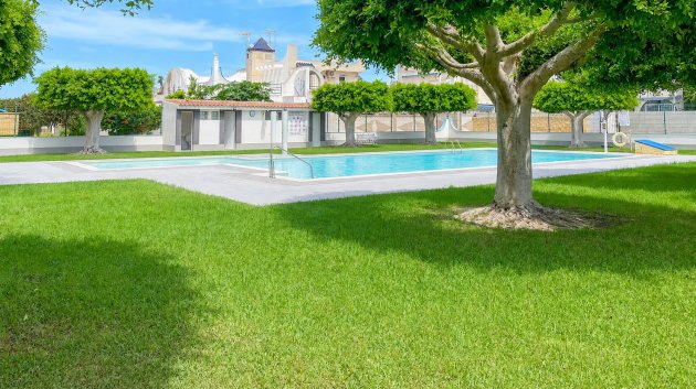 Reventa - Adosado -
Torrevieja - La Siesta