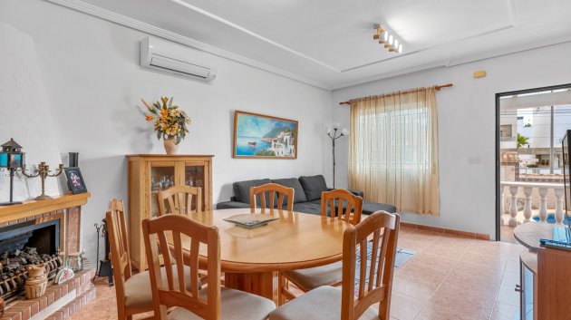 Reventa - Chalets -
Orihuela Costa - El Galan