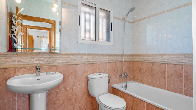 Reventa - Chalets -
Orihuela Costa - El Galan