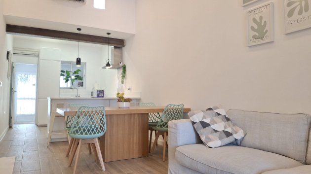 Reventa - Adosado -
Orihuela Costa - Playa Flamenca