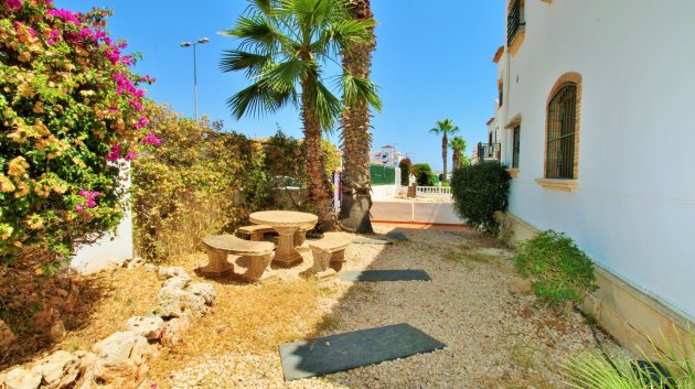 Reventa - Apartamentos -
Villamartín - PAU 8