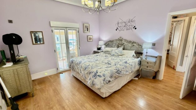 Resale - Villa -
Almoradí - Heredades