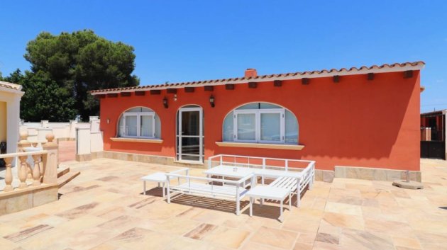 Resale - Villa -
Almoradí - Heredades