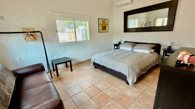 Resale - Villa -
Almoradí - Heredades